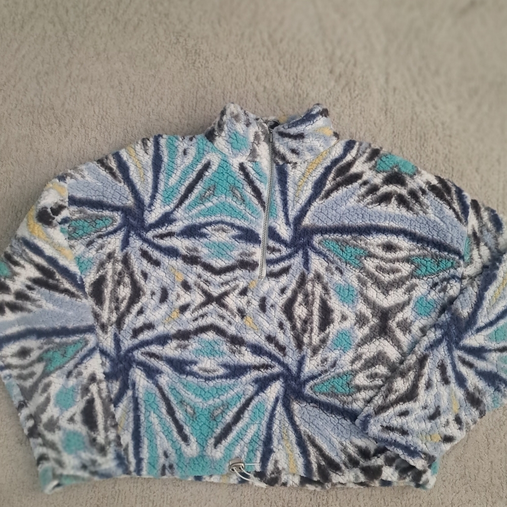 Geometric Patterned Knit Sweater - Picture 2 of 4